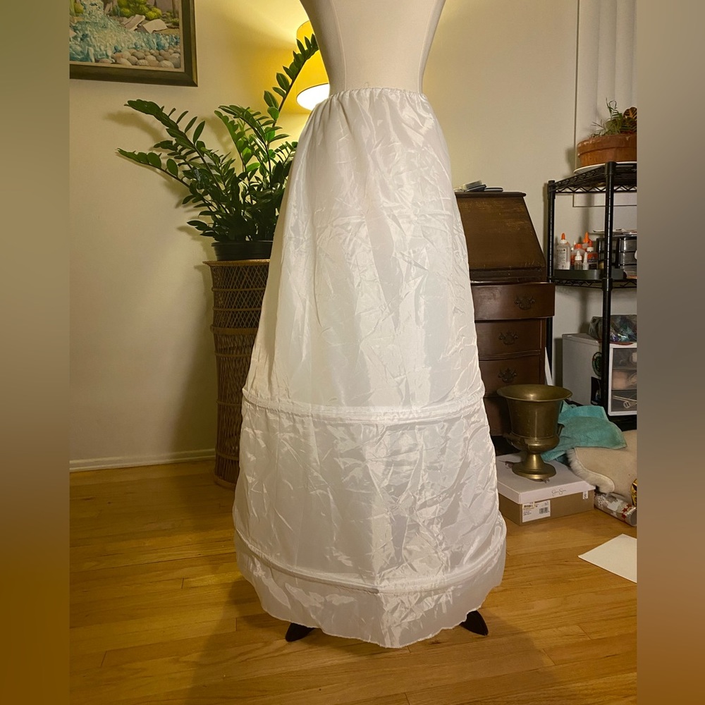 Gunne Sax dress hoop!